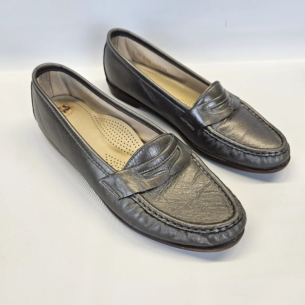 SAS Moccasin Penny Loafer Shoes Pewter Silver Gun Metal Comfort Womens 9.5